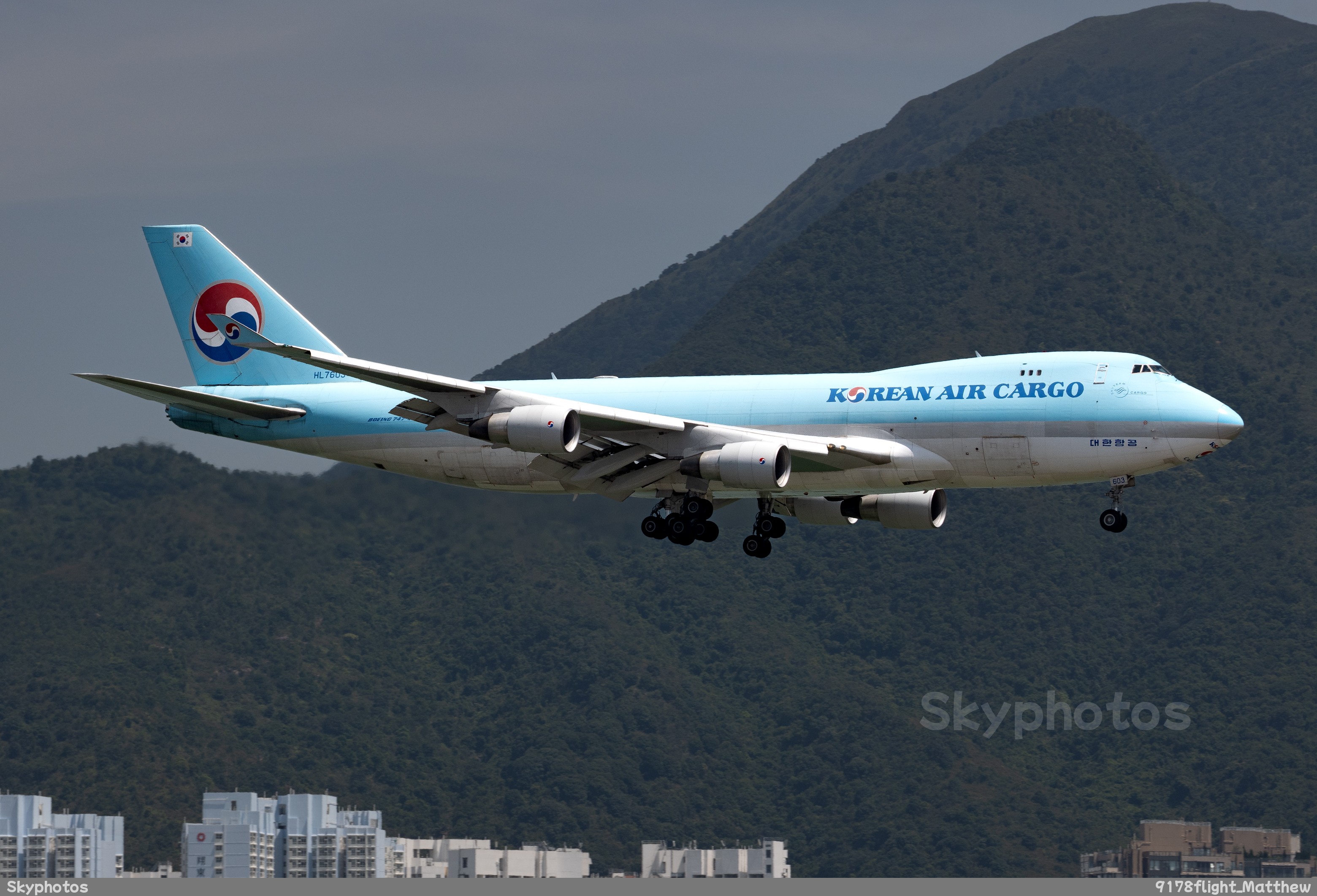 Korean Air Cargo Boeing 747-4BERF