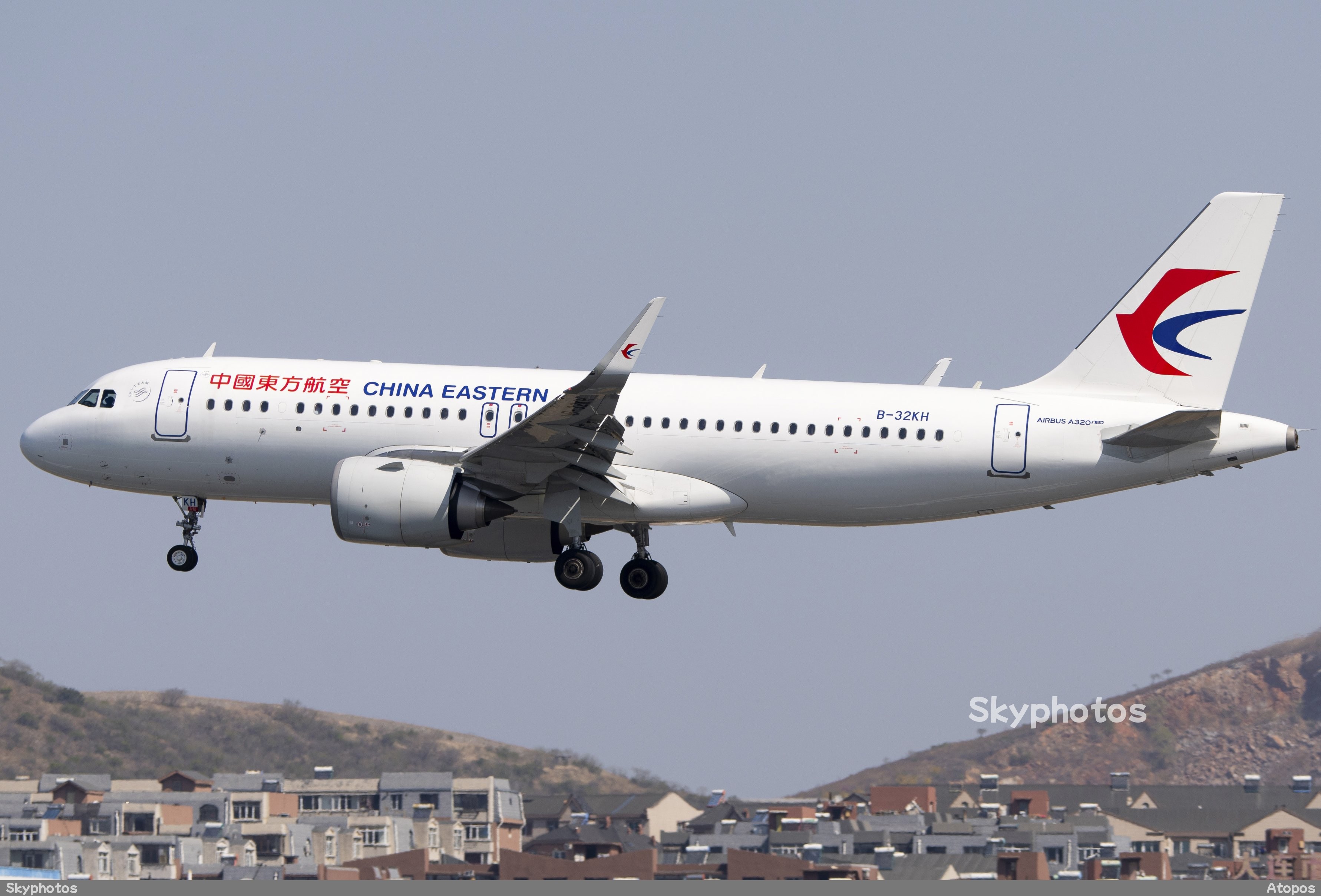 中国东方航空 Airbus A320-251N at 大连周水子国际机场