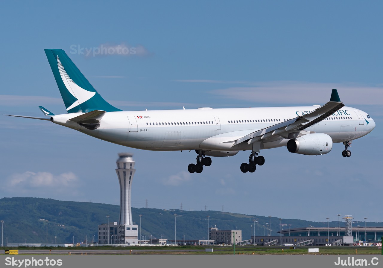 Cathay Pacific Airbus A330-342