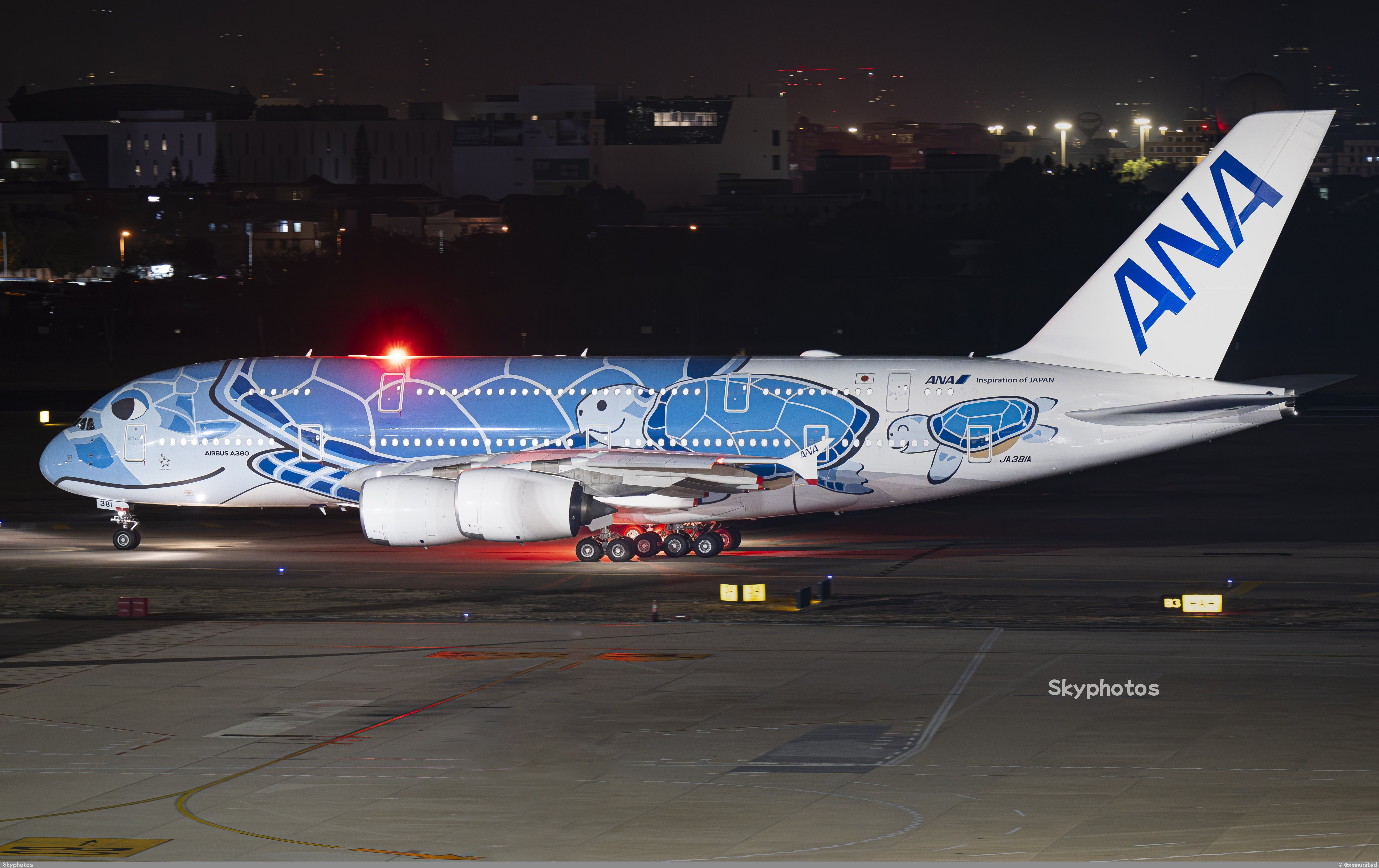 ANA Airbus A380-841