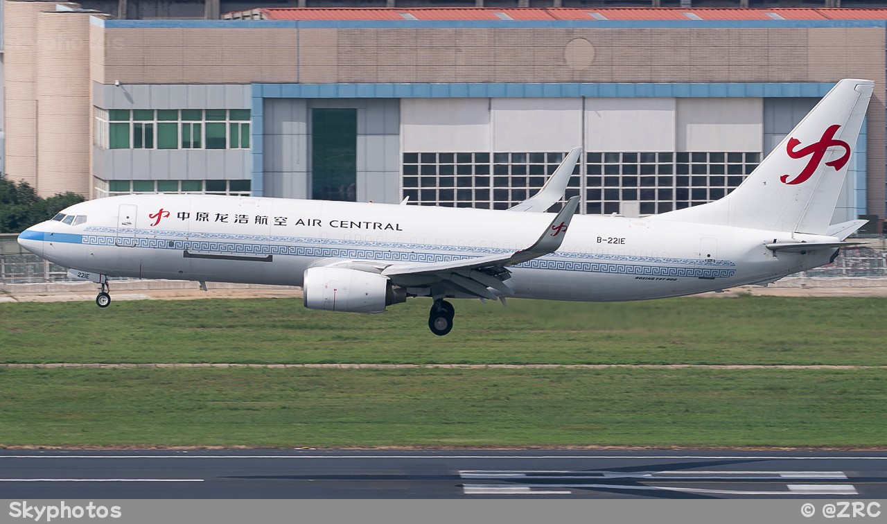 中原龙浩航空 B737-84P(BCF)(WL)