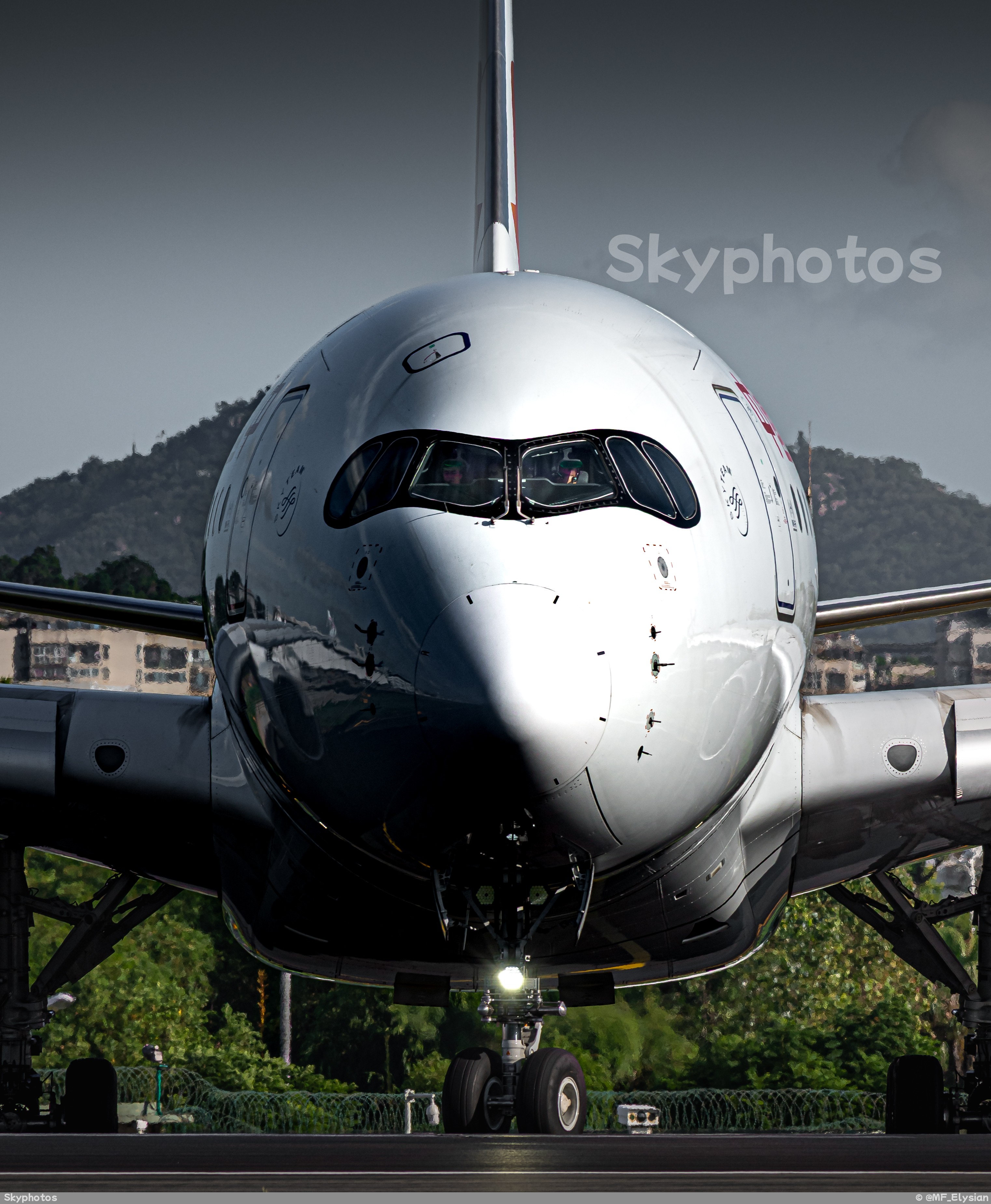 中国东方航空 A350-941 at 厦门高崎国际机场