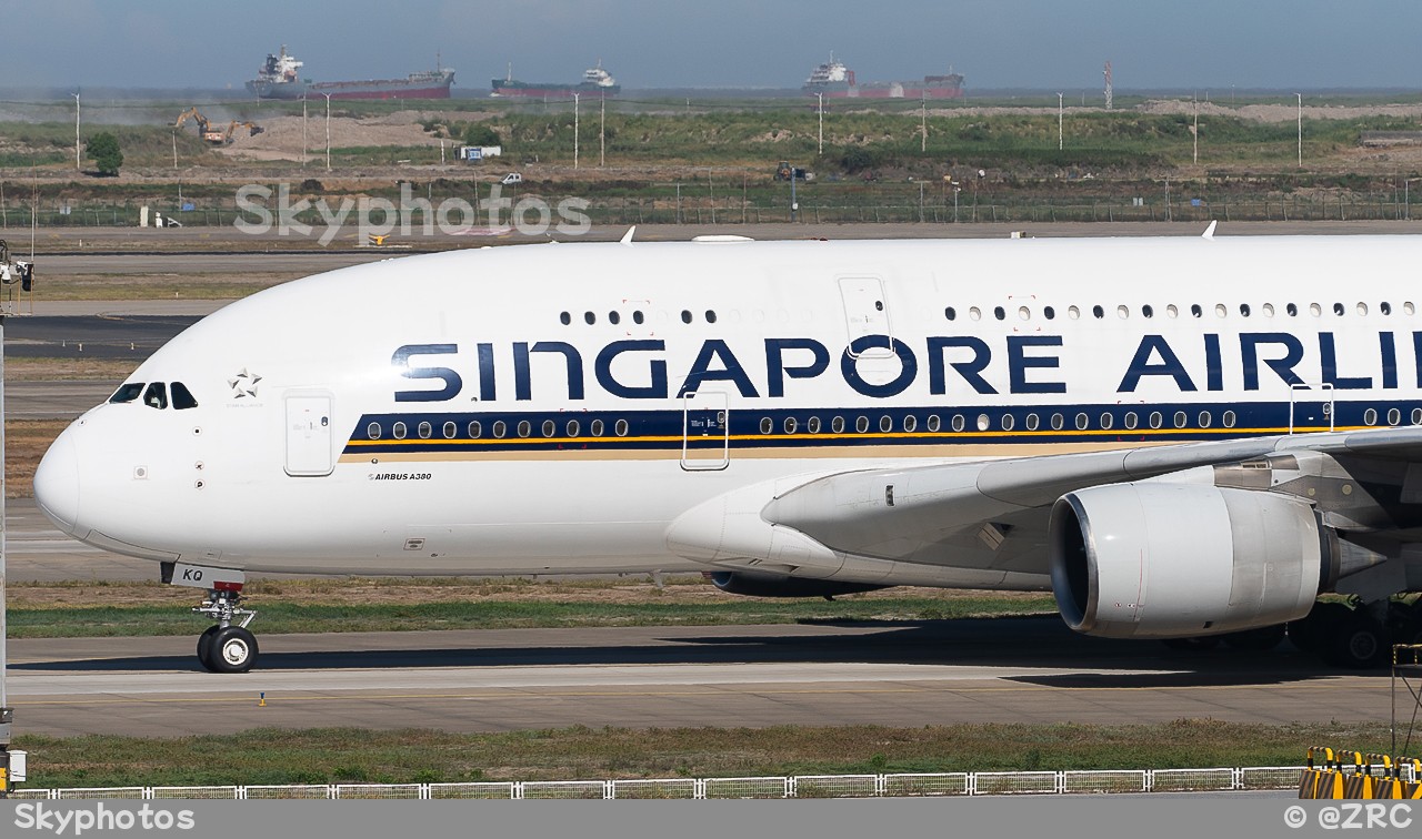 Singapore Airlines A380-841