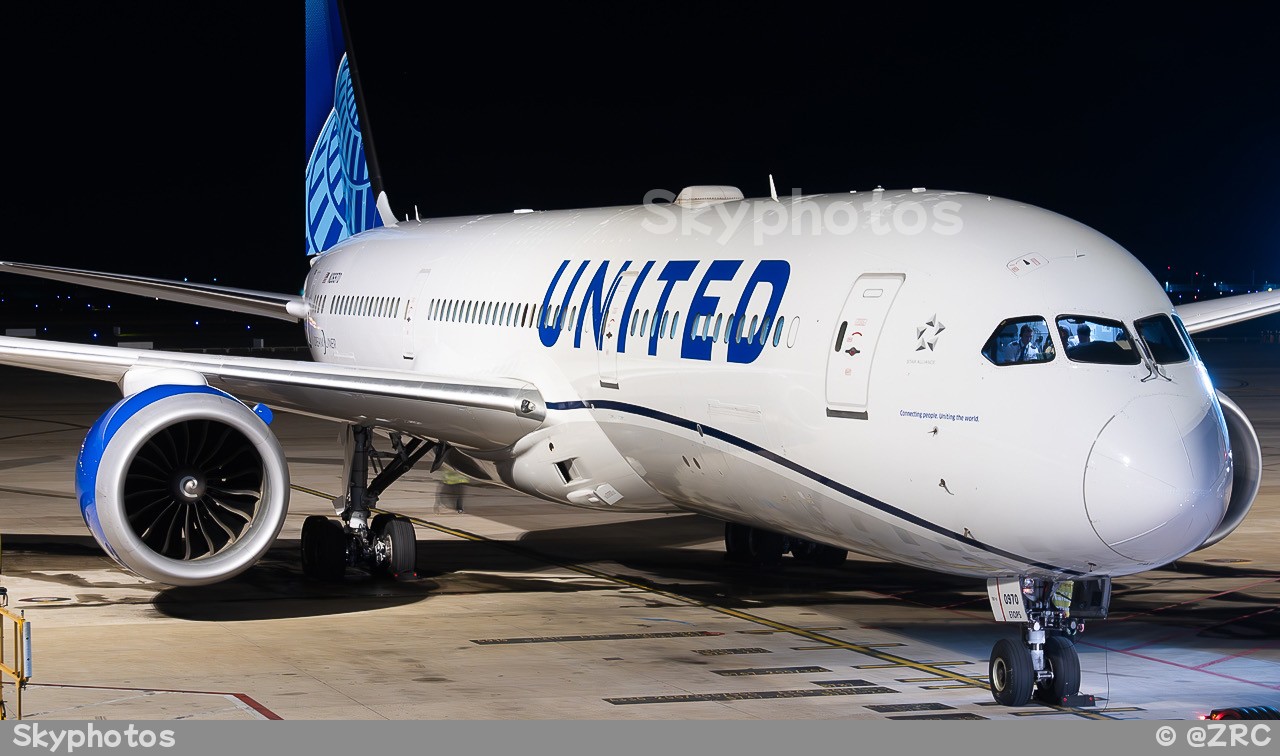United Airlines B787-9