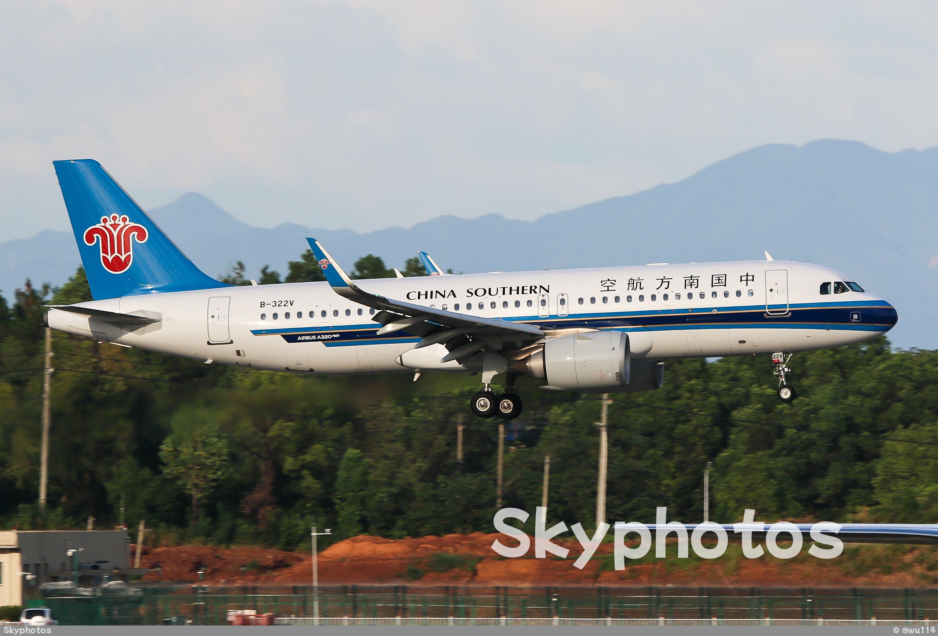 中国南方航空 A320-251N