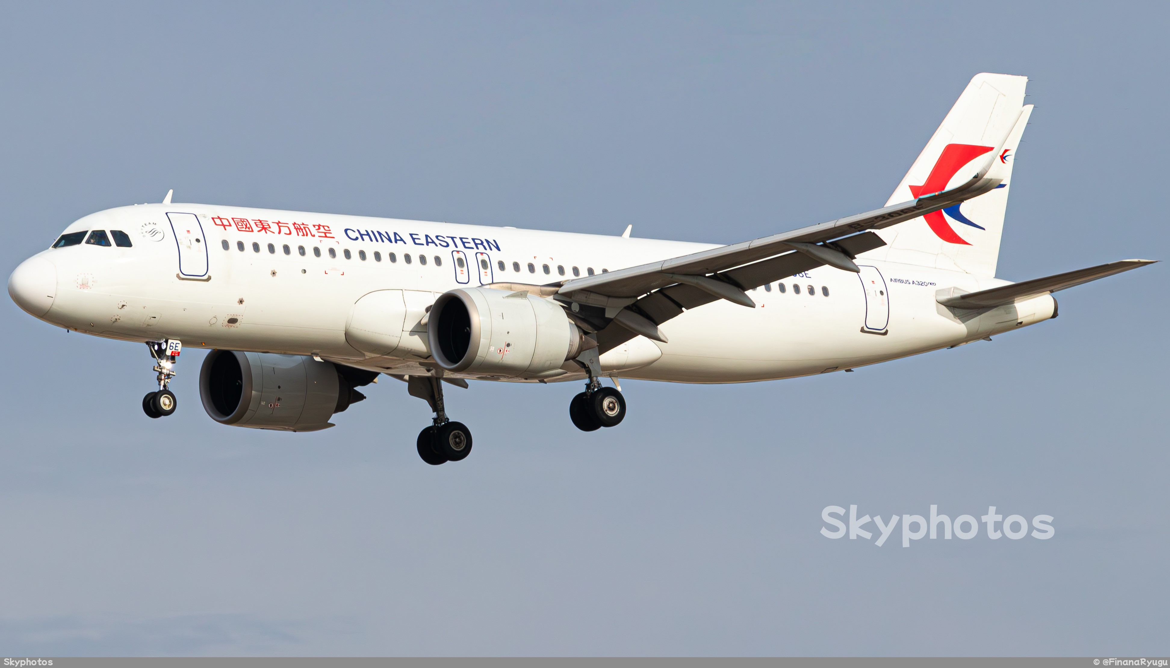 中国东方航空 A320-251N at 广州白云国际机场