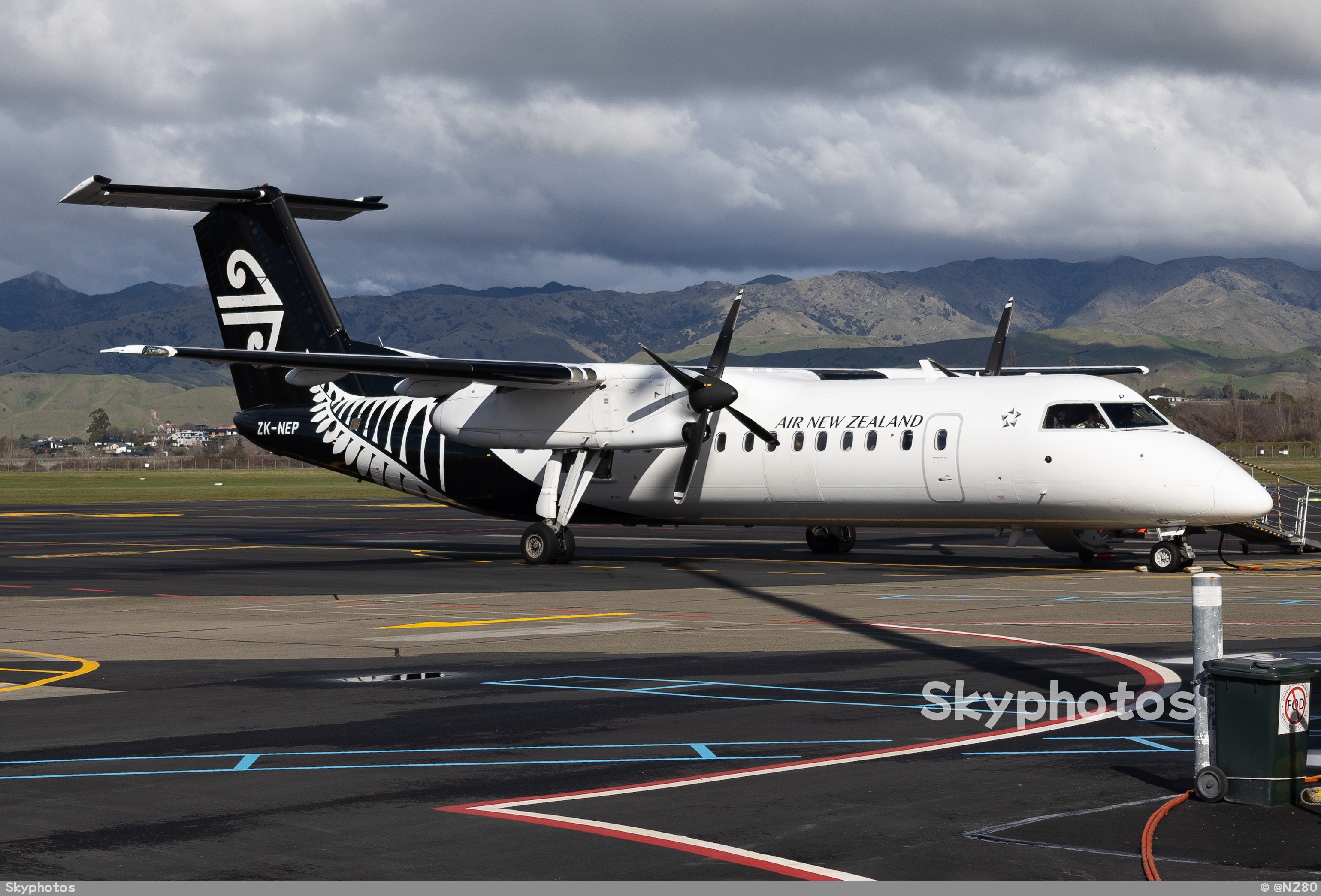 新西兰航空 Dash8-Q300