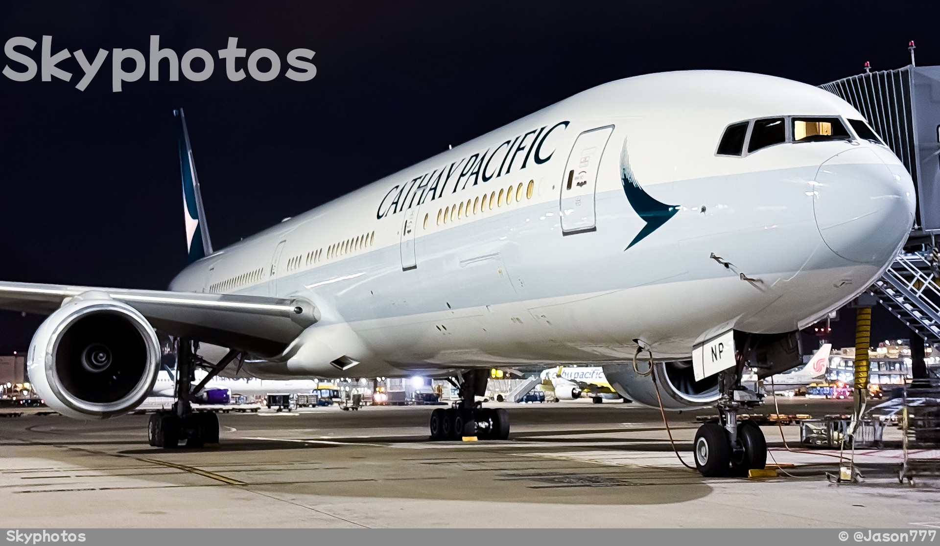 国泰航空 B777-367