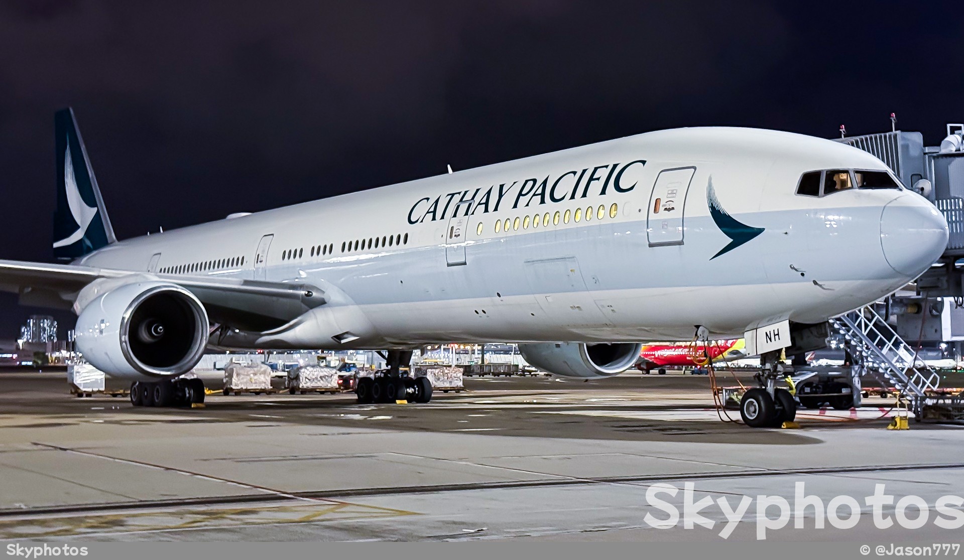 国泰航空 B777-367