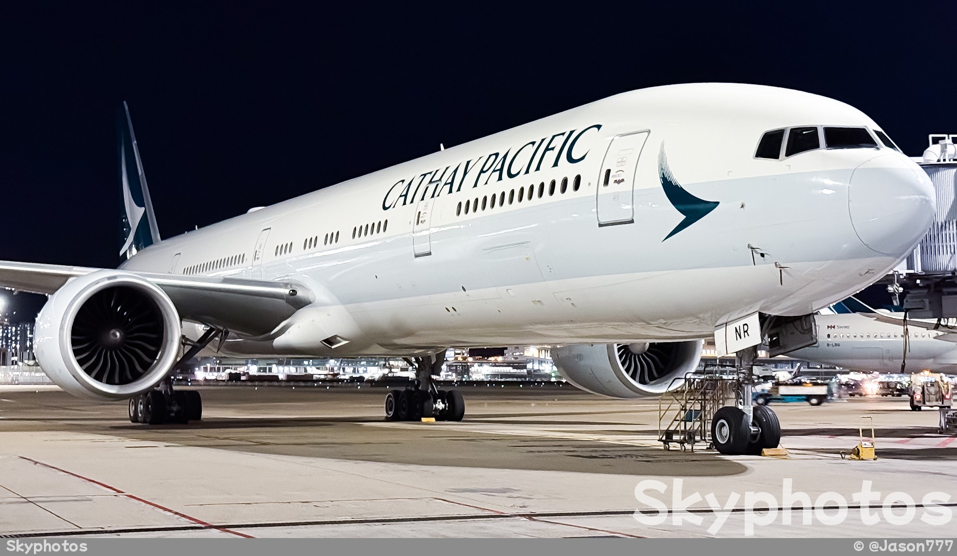 国泰航空 B777-367(ER)