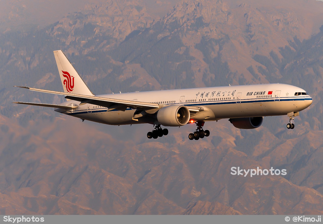 中国国际航空 B777-39L(ER)