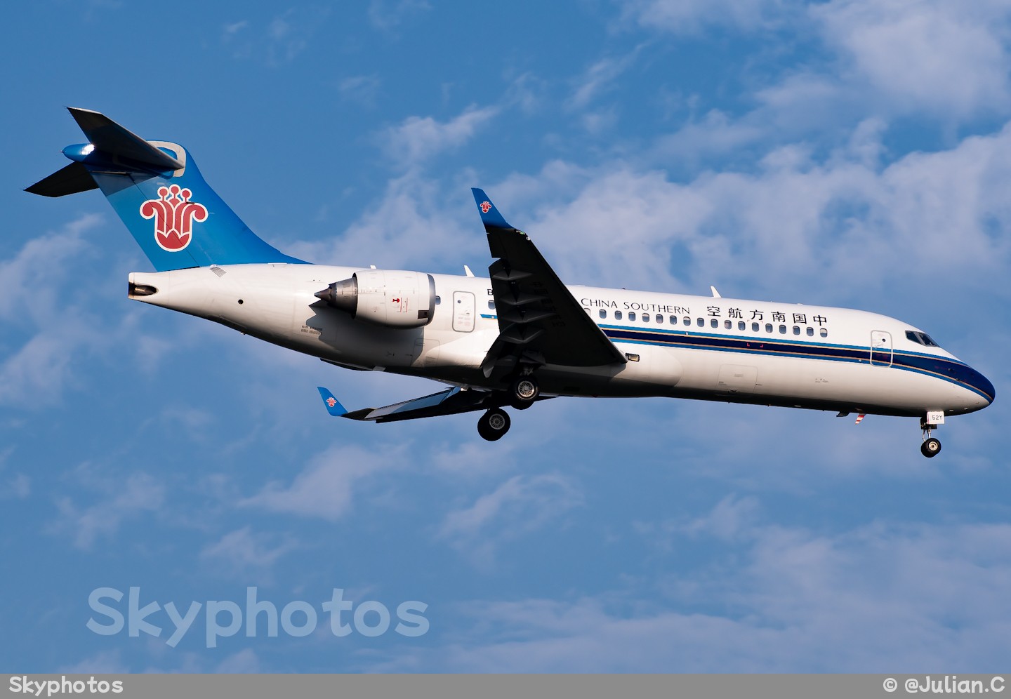 中国南方航空 ARJ21-700