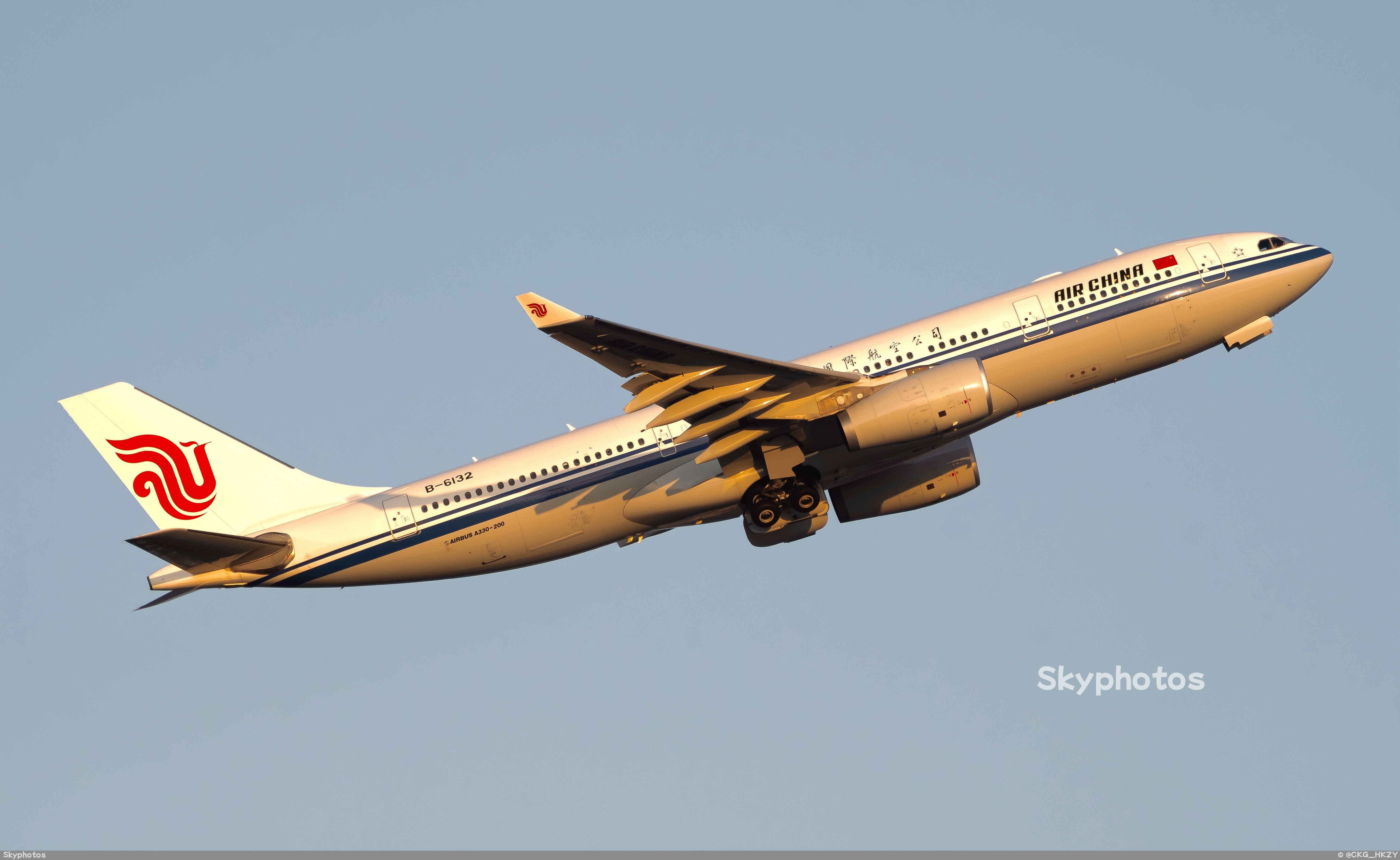 中国国际航空 A330-243 at 重庆江北国际机场