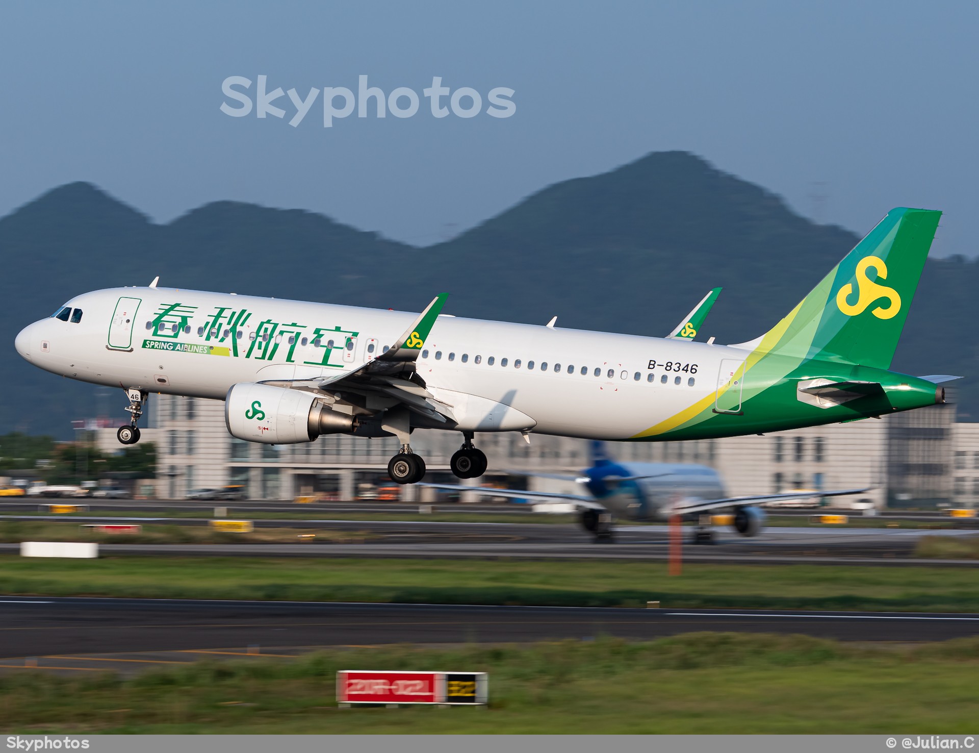 春秋航空 A320-214(WL)