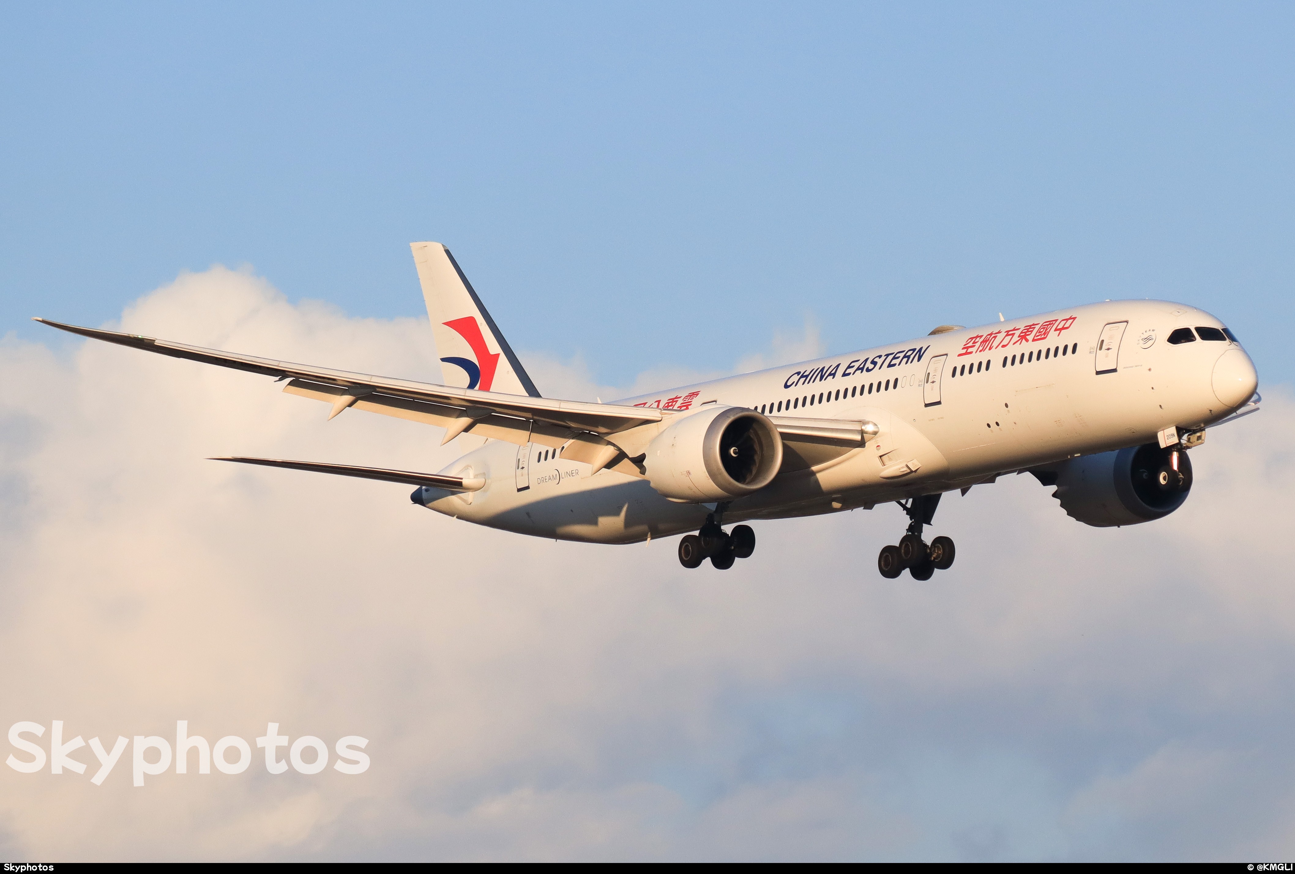 中国东方航空 BOEING787-9 at 昆明长水国际机场