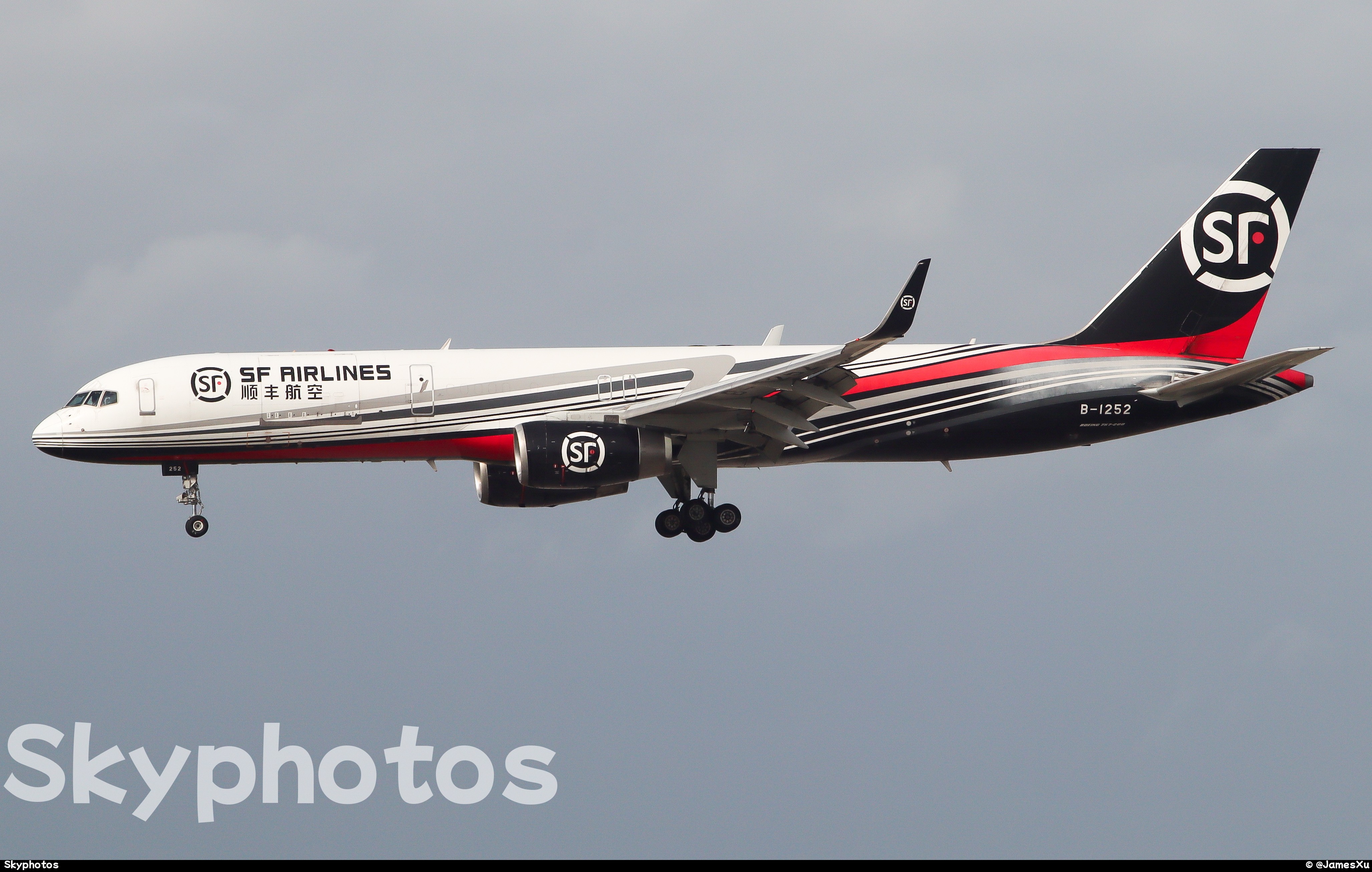 顺丰航空 B757-223(WL)(F)