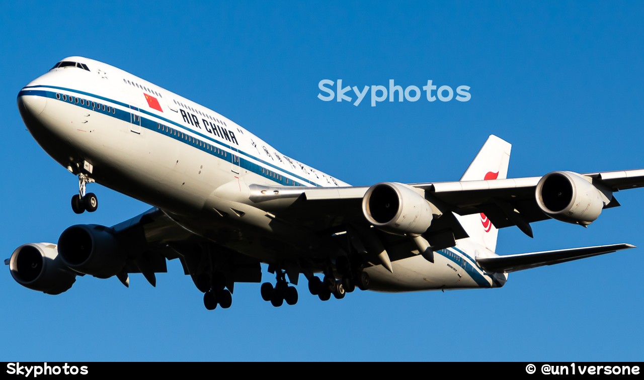 中国国际航空 B747-89L