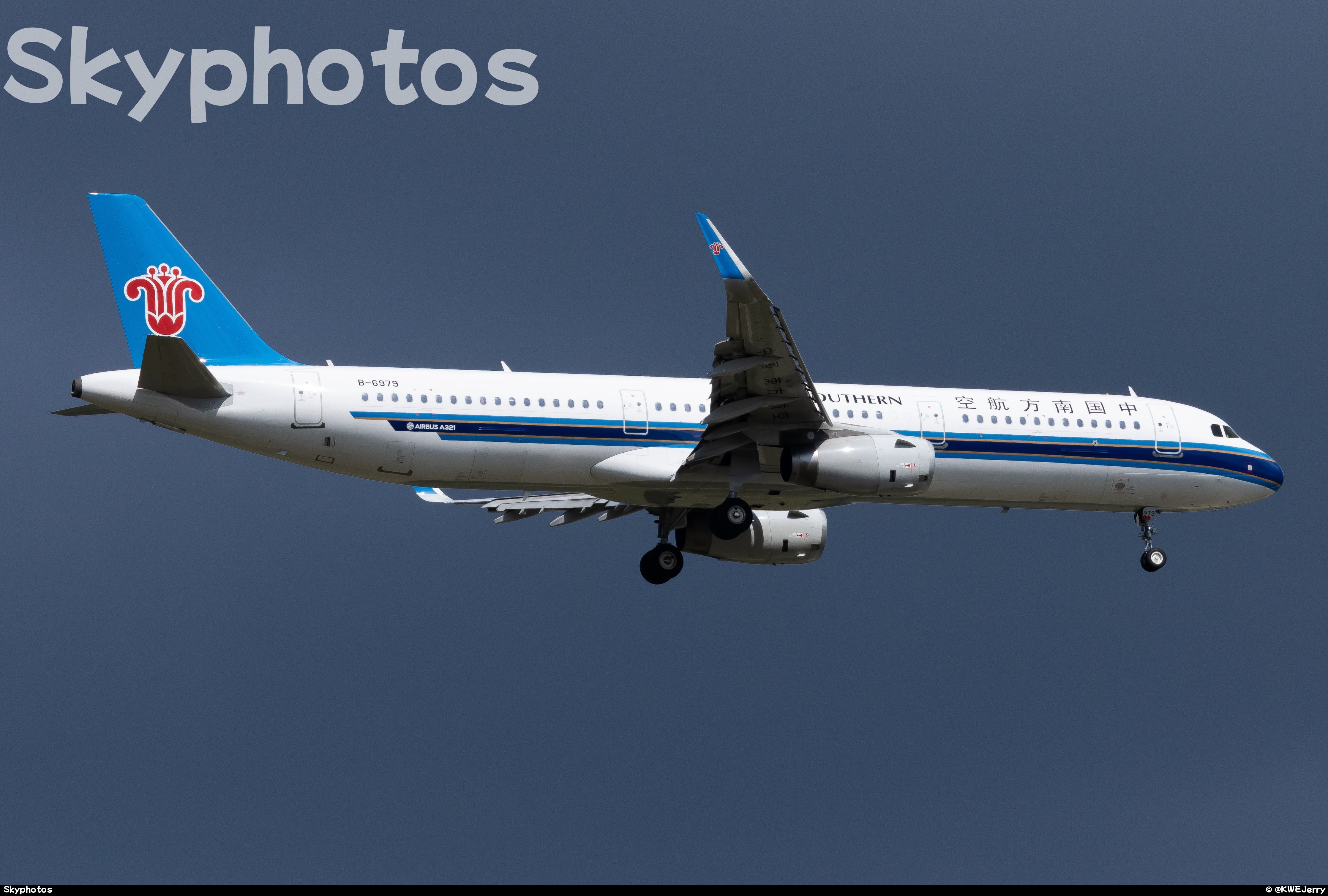 中国南方航空 A321-231/SL at KWE